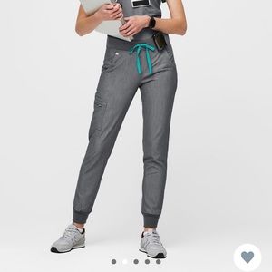 Graphite Zamora Petite Jogger Scrub Pants